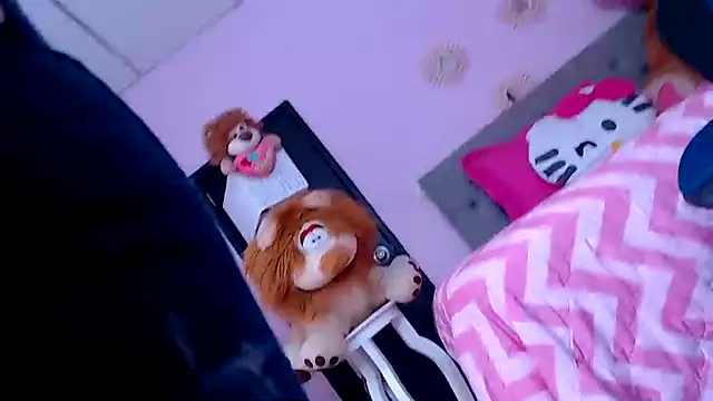 mature martina online show from December 1, 2025, 6:35 pm