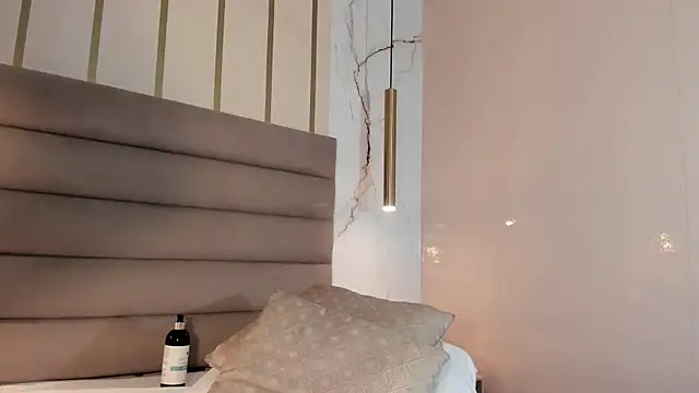 JESYSOZ23  online show from December 14, 2024, 3:51 am