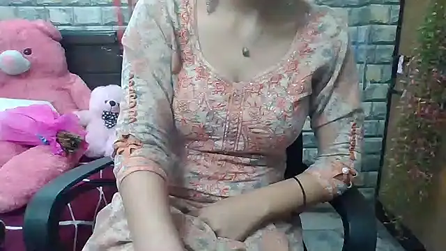 Sexy iknoor online show from February 16, 2025, 5:04 am