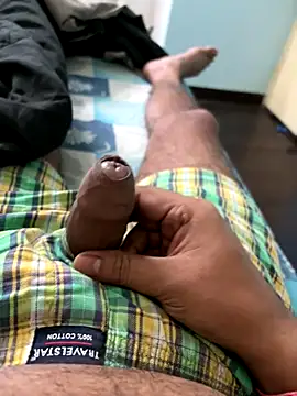 Snapshot of yourheroforfun chatting on November 24, 2025, 6:40 pm yourheroforfun online show from November 24, 2025, 6:40 pm