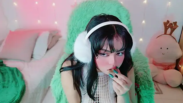 Snapshot of damn_that_booty chatting on December 8, 2024, 2:39 am damn that booty online show from December 8, 2024, 2:39 am