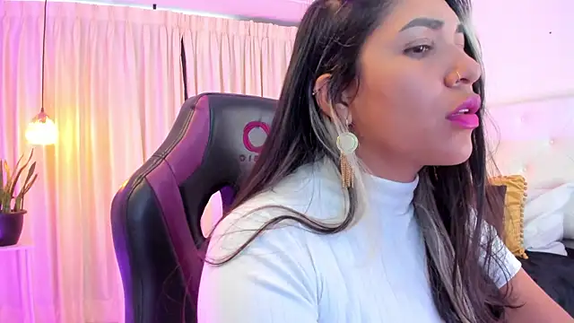 Snapshot of BonnieBad01 chatting on February 11, 2025, 8:10 pm BonnieBad01 online show from February 11, 2025, 8:10 pm