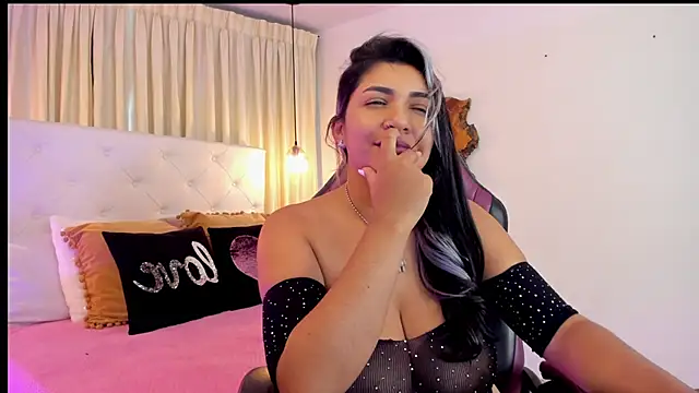 Snapshot of BonnieBad01 chatting on October 17, 2025, 5:37 pm BonnieBad01 online show from October 17, 2025, 5:37 pm