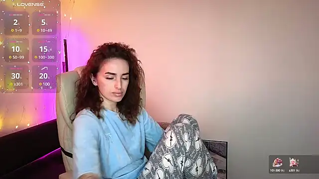 Snapshot of xx_adrihanna_xx chatting on January 16, 2025, 6:14 am xx adrihanna xx online show from January 16, 2025, 6:14 am