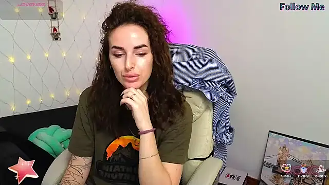 Snapshot of xx_adrihanna_xx chatting on January 31, 2025, 6:13 am xx adrihanna xx online show from January 31, 2025, 6:13 am