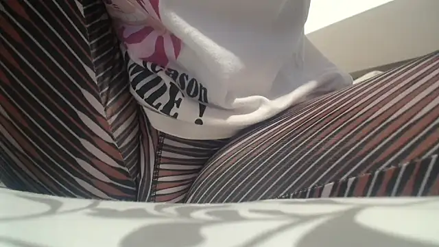 Snapshot of Web_Lady chatting on October 11, 2025, 3:54 pm Web Lady online show from October 11, 2025, 3:54 pm