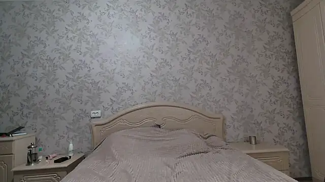 Alexandra Meow online show from December 18, 2025, 9:43 pm