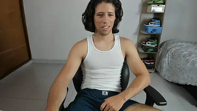 imtonny19 online show from February 13, 2025, 5:22 pm