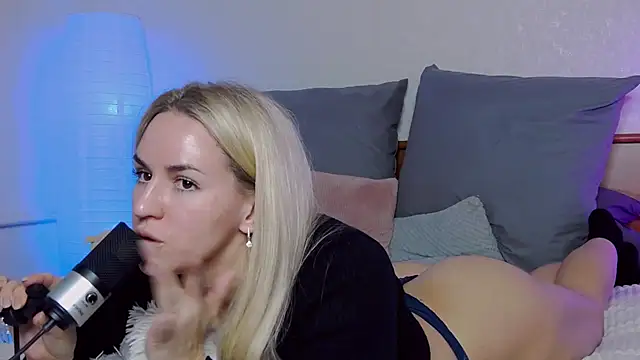 SofiJames online show from December 26, 2024, 6:19 am