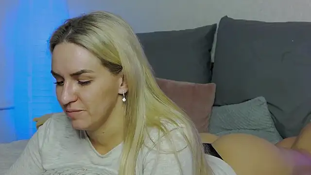 SofiJames online show from January 8, 2025, 9:42 am