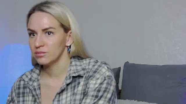 SofiJames online show from January 15, 2025, 6:12 am