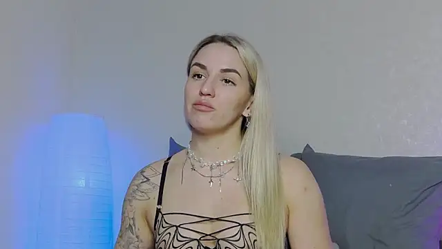 SofiJames online show from January 25, 2025, 6:01 am