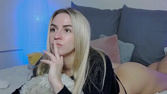 SofiJames online show from January 28, 2025, 9:51 am