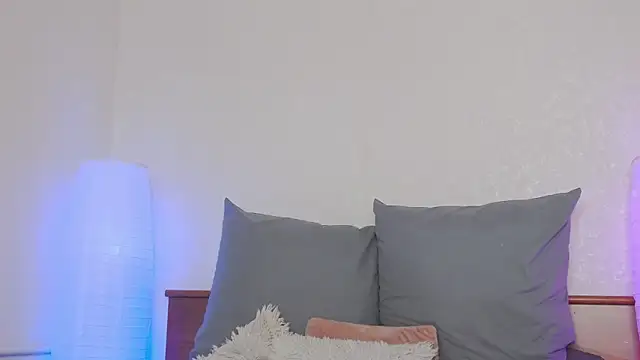 SofiJames online show from March 20, 2025, 5:57 am