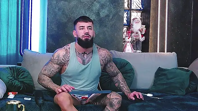 masterkingofmusclee online show from December 13, 2024, 8:51 am