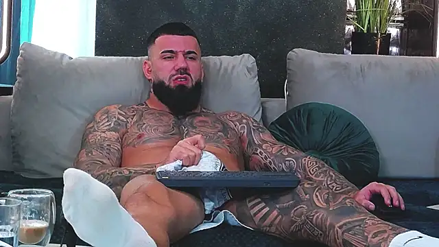 masterkingofmusclee online show from January 13, 2025, 9:19 am