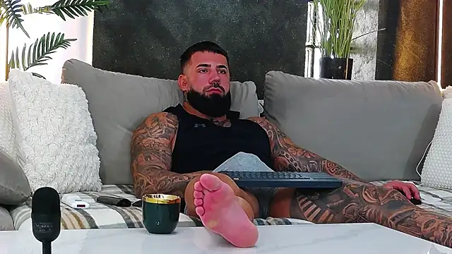 masterkingofmusclee online show from September 22, 2025, 9:00 am