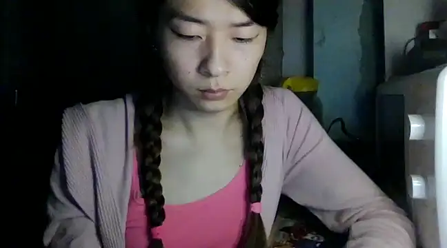 Snapshot of CarlyJoy chatting on January 30, 2025, 3:51 pm CarlyJoy online show from January 30, 2025, 3:51 pm