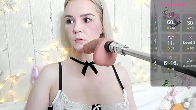 Kaya Devis online show from November 8, 2025, 4:45 am