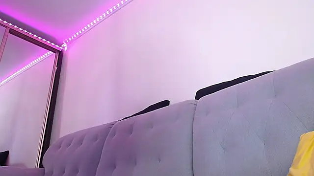 KathrineBerry online show from October 3, 2025, 1:35 am