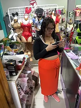 ROSALIALUCY online show from January 14, 2025, 1:38 pm