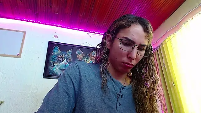 Niky 777 online show from February 5, 2025, 7:31 pm