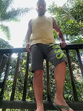 Snapshot of Juan_Castano chatting on December 8, 2024, 9:30 pm Juan Castano online show from December 8, 2024, 9:30 pm