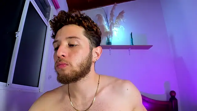 Snapshot of Juan_Castano chatting on November 18, 2025, 7:02 am Juan Castano online show from November 18, 2025, 7:02 am