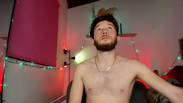 Snapshot of Juan_Castano chatting on December 5, 2025, 2:31 am Juan Castano online show from December 5, 2025, 2:31 am