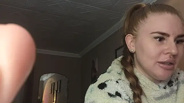 Snapshot of alexababy chatting on December 13, 2025, 7:53 pm alexababy online show from December 13, 2025, 7:53 pm