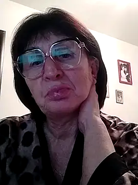 AlbinaXPretty online show from December 15, 2024, 2:27 pm