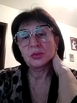 AlbinaXPretty online show from December 15, 2024, 8:58 pm