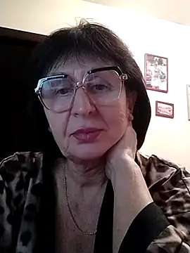 AlbinaXPretty online show from December 29, 2024, 5:01 pm