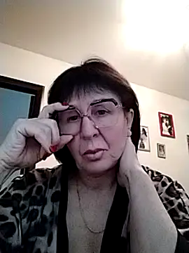 AlbinaXPretty online show from December 30, 2024, 10:53 am