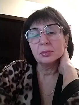 AlbinaXPretty online show from January 2, 2025, 6:56 pm