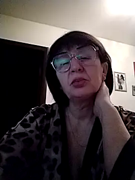 AlbinaXPretty online show from January 5, 2025, 3:32 am