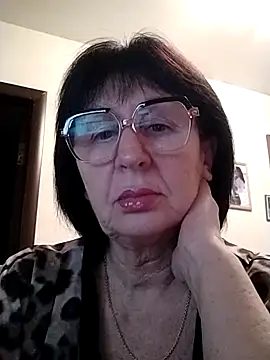 AlbinaXPretty online show from January 14, 2025, 5:19 am