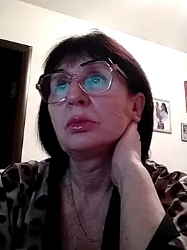 AlbinaXPretty online show from January 14, 2025, 8:15 pm