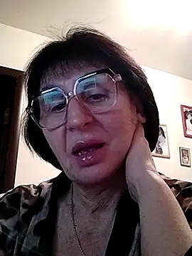 AlbinaXPretty online show from January 31, 2025, 5:42 pm