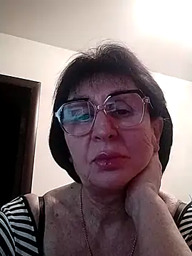 AlbinaXPretty online show from February 4, 2025, 8:06 pm