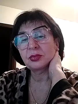 AlbinaXPretty online show from February 8, 2025, 6:33 pm