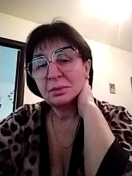 AlbinaXPretty online show from February 9, 2025, 8:11 am