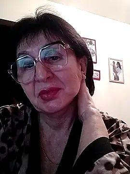 AlbinaXPretty online show from February 9, 2025, 7:19 pm