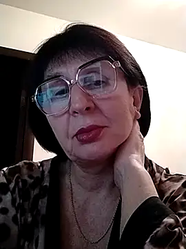 AlbinaXPretty online show from February 16, 2025, 6:21 pm