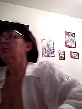 AlbinaXPretty online show from March 12, 2025, 7:49 pm