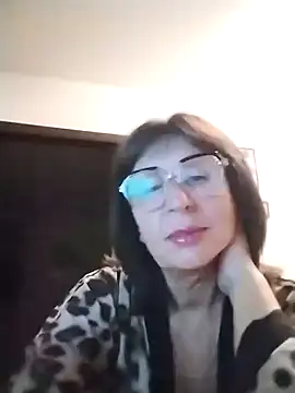 AlbinaXPretty online show from September 12, 2025, 8:20 pm