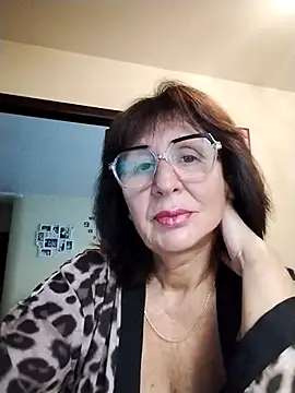 AlbinaXPretty online show from September 16, 2025, 7:31 am