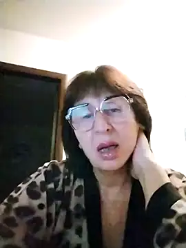 AlbinaXPretty online show from November 21, 2025, 3:11 pm