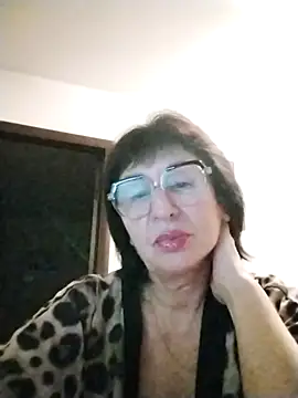 AlbinaXPretty online show from December 3, 2025, 5:55 pm