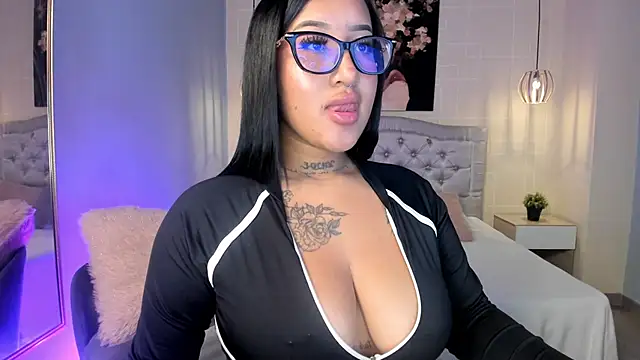 Snapshot of ayshel__ chatting on January 10, 2025, 7:14 am ayshel online show from January 10, 2025, 7:14 am
